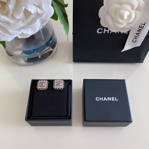 Chanel earring accessories box set with pair of stud earrings