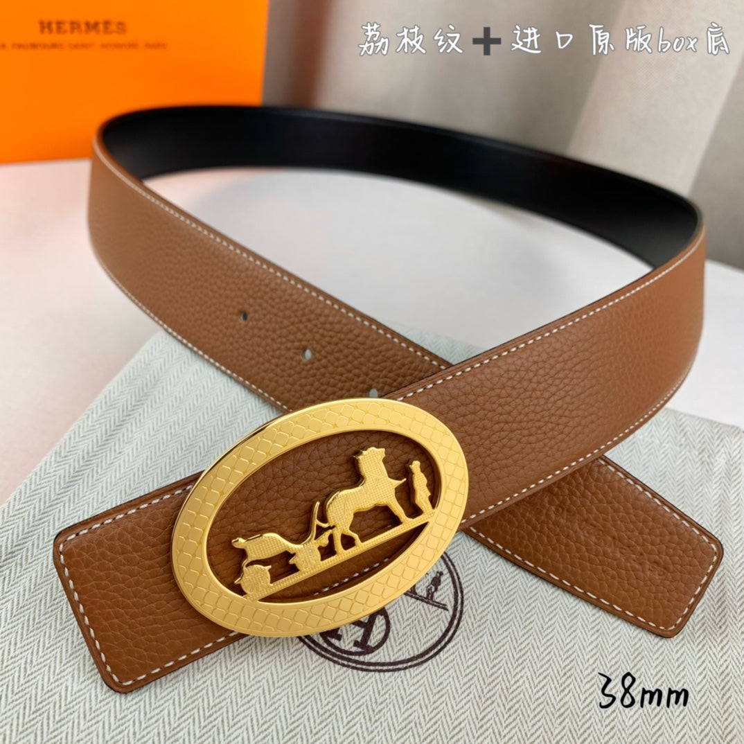 Brown leather belt with gold oval horse-motif buckle and extended strap, 38mm.