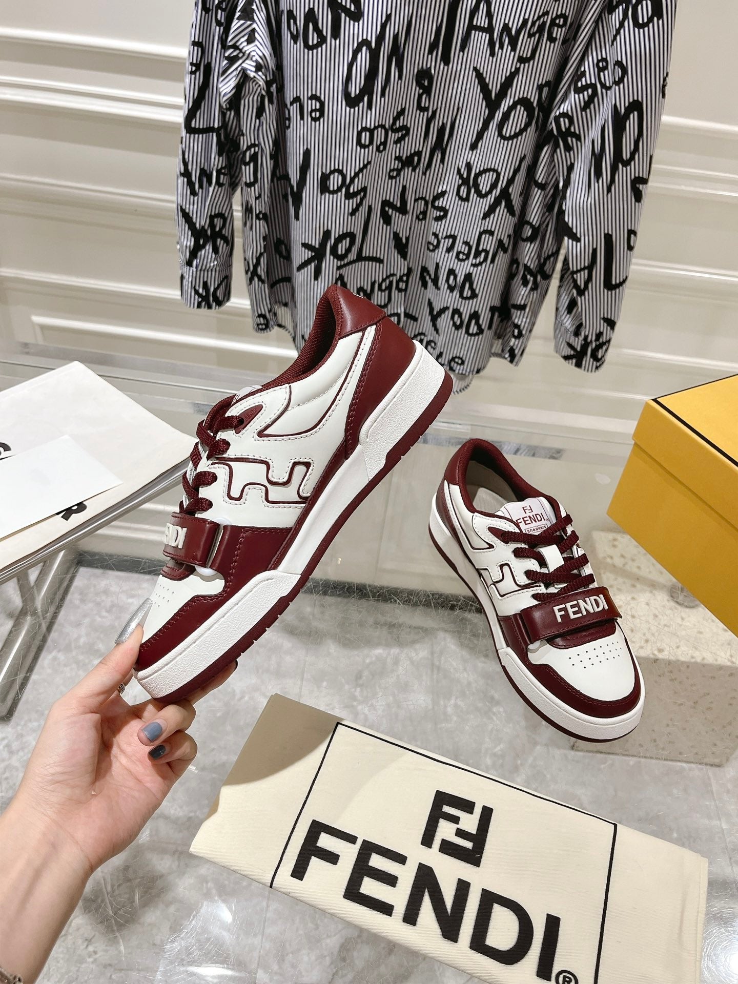 Luxury Shoes Fendi Unisex