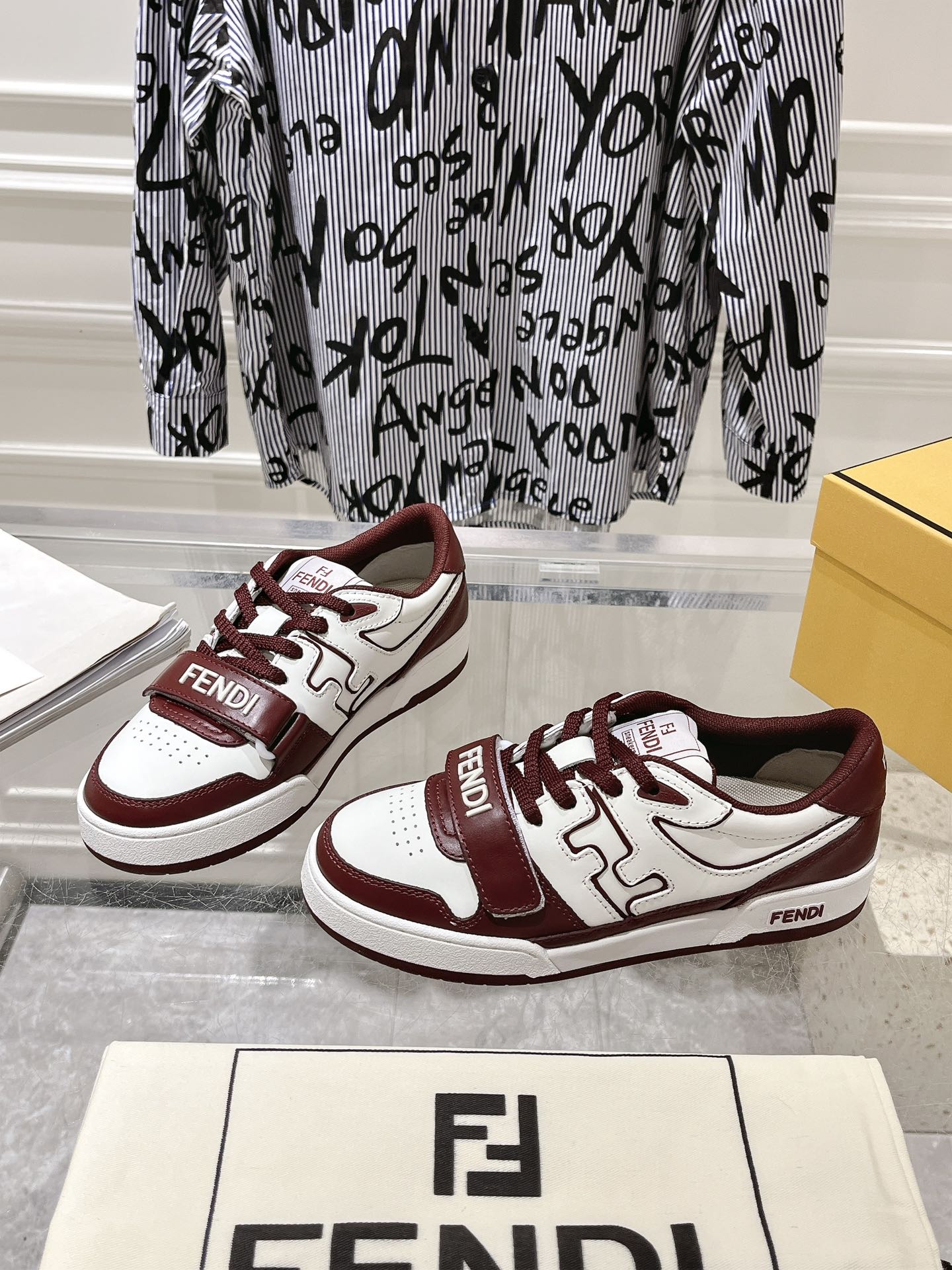 Luxury Shoes Fendi Unisex