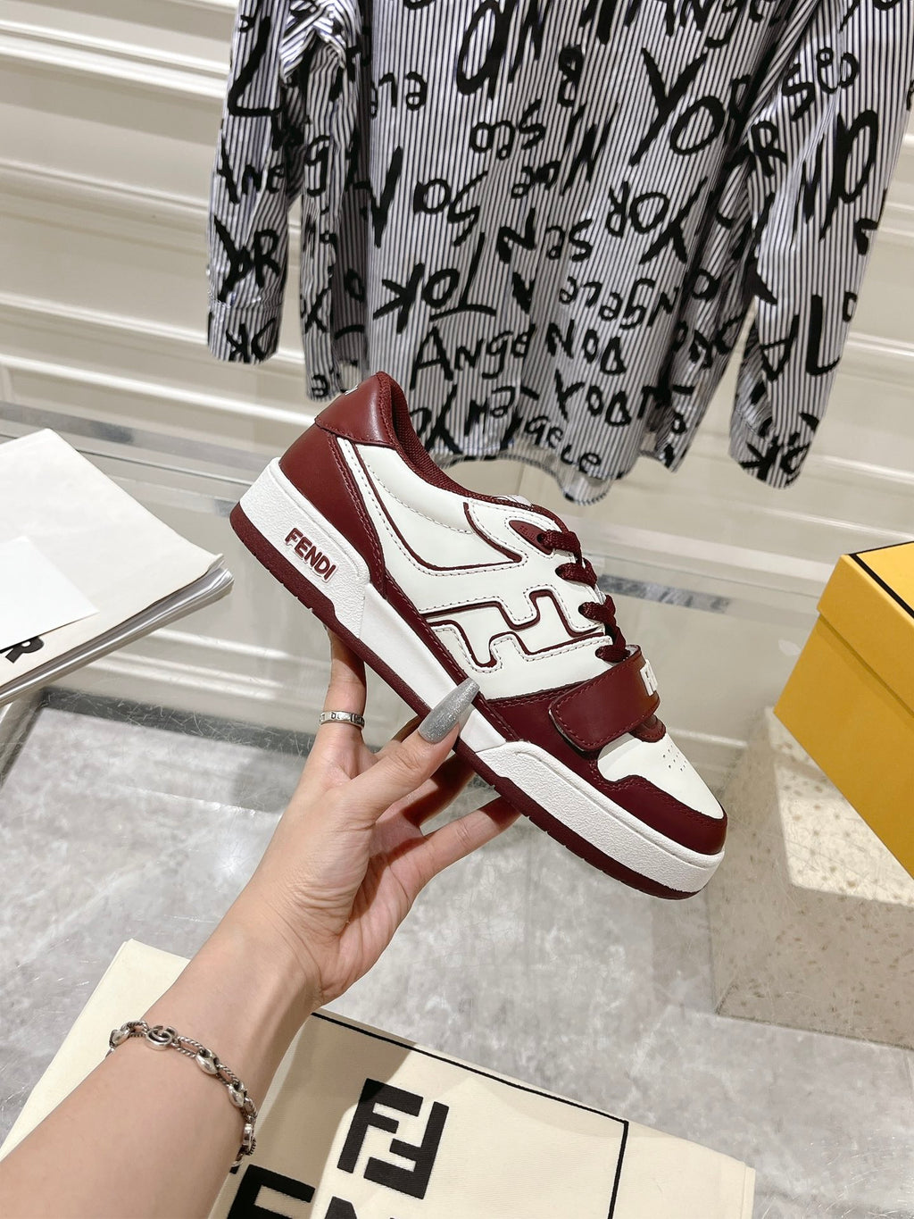 Luxury Shoes Fendi Unisex