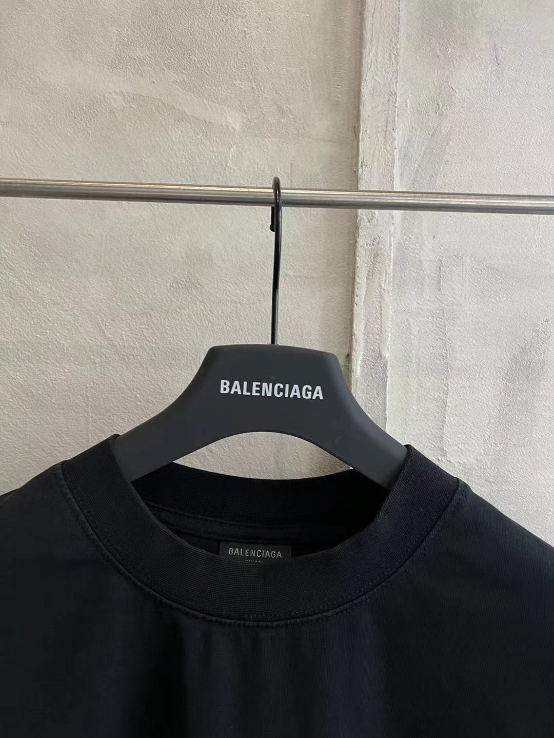 Black Balenciaga crewneck T-shirt with BALENCIAGA logo on inner neck label