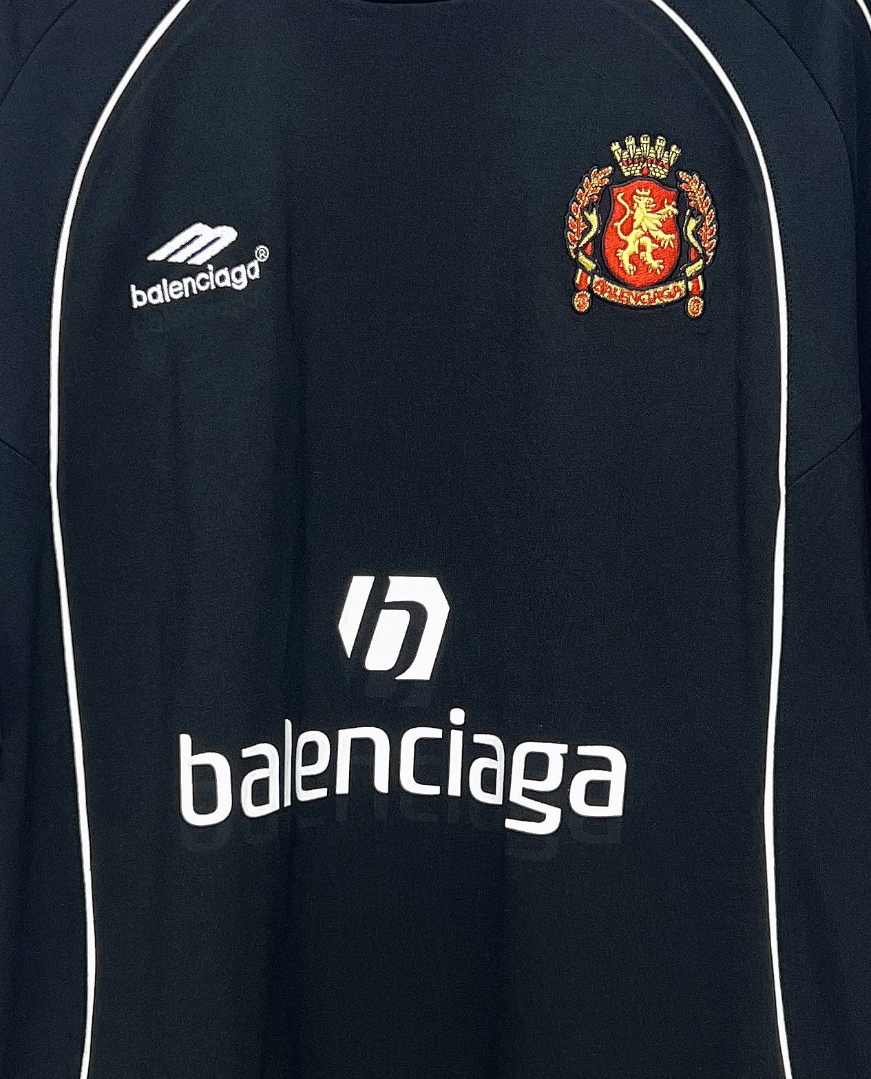 Balenciaga short-sleeve T-shirt, chest balenciaga logo and crest patch