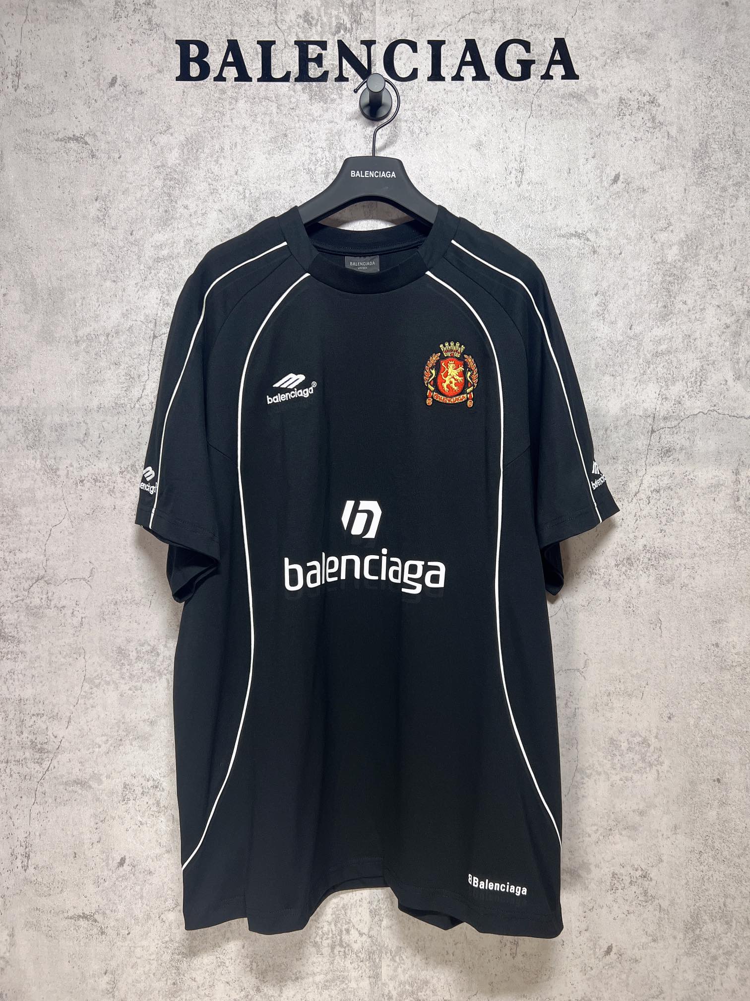 Balenciaga short-sleeve T-shirt, dark with balenciaga logo and crest patch