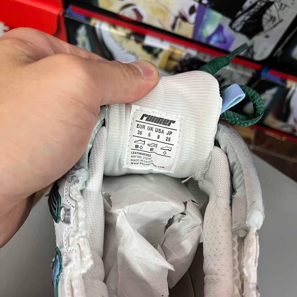 Balenciaga unisex running shoes, inner tag on white lining with size and fit info