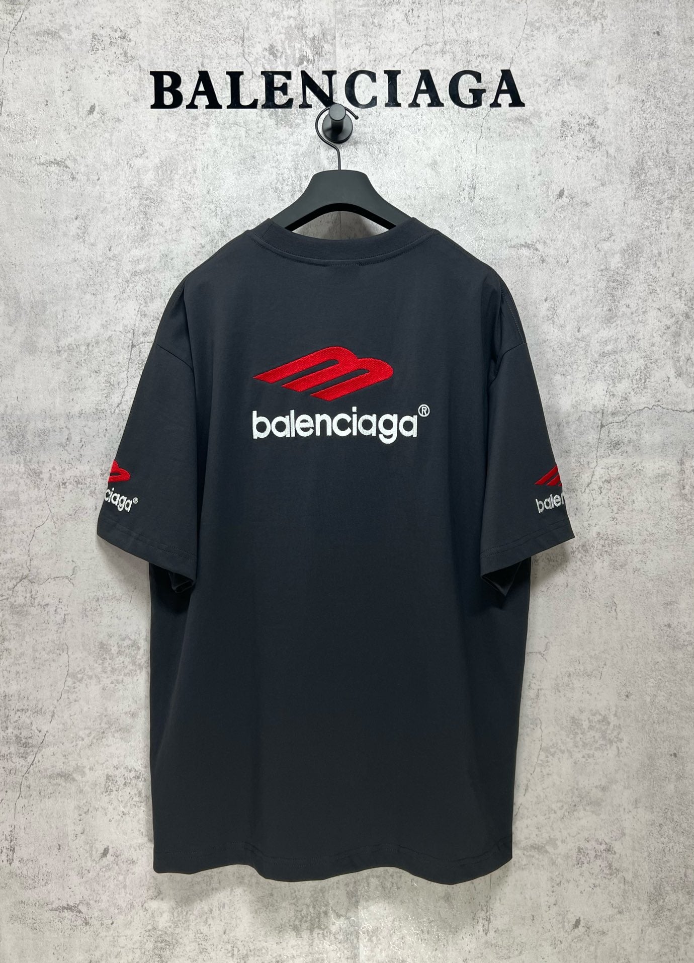 Balenciaga logo T-shirt, dark short-sleeve crewneck with red back emblem
