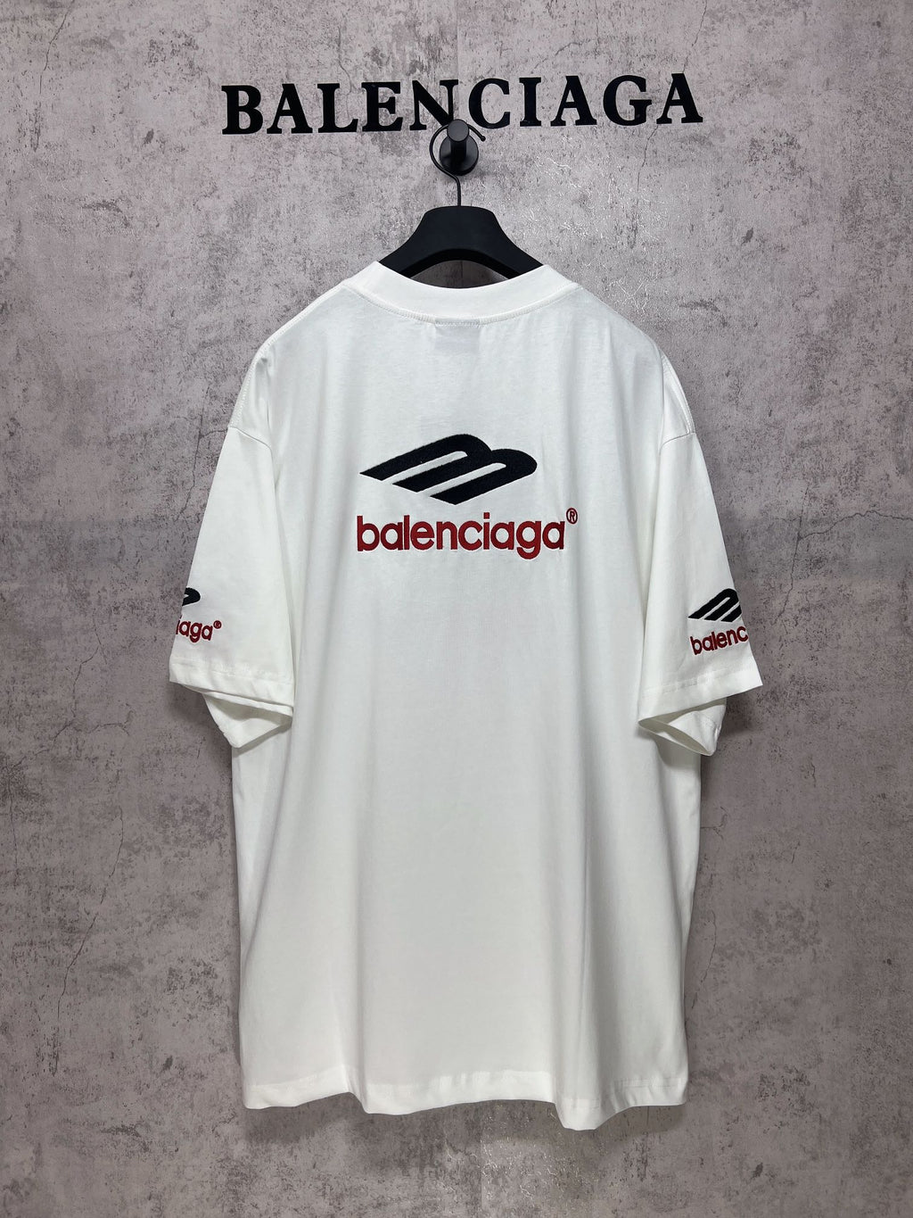 White short-sleeve T-shirt with back Balenciaga logo print, crew neck.