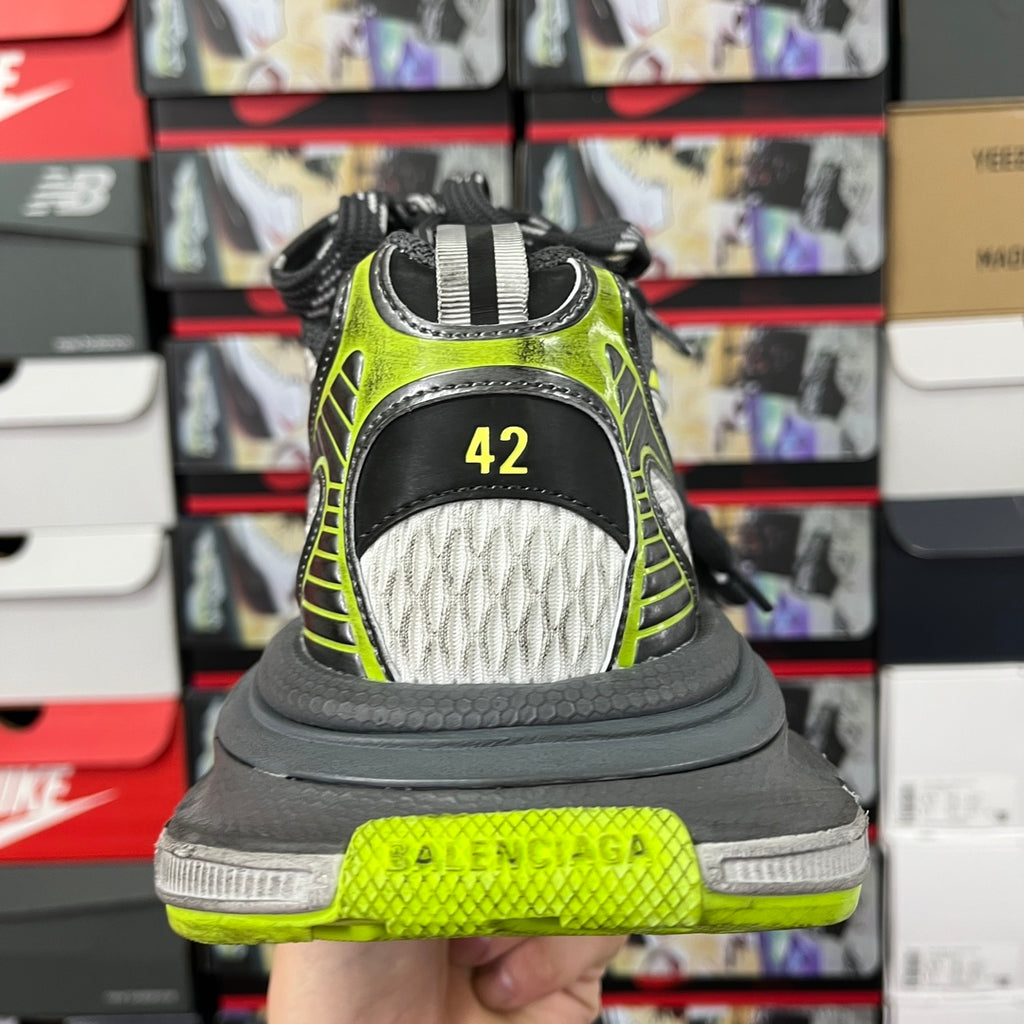 Balenciaga unisex sneakers heel view: black and white with neon green trim, size 42