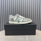 Men's low-top sneaker in silver speckled suede with white panels and lace-up design