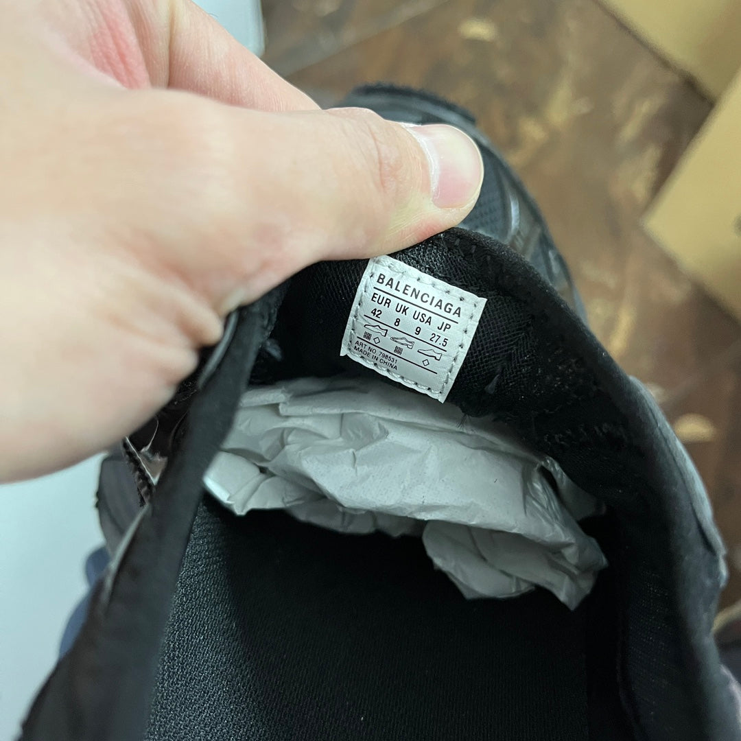 Balenciaga unisex sneakers interior label inside black shoe collar