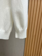 Gucci white crewneck sweater with long sleeves and ribbed hem