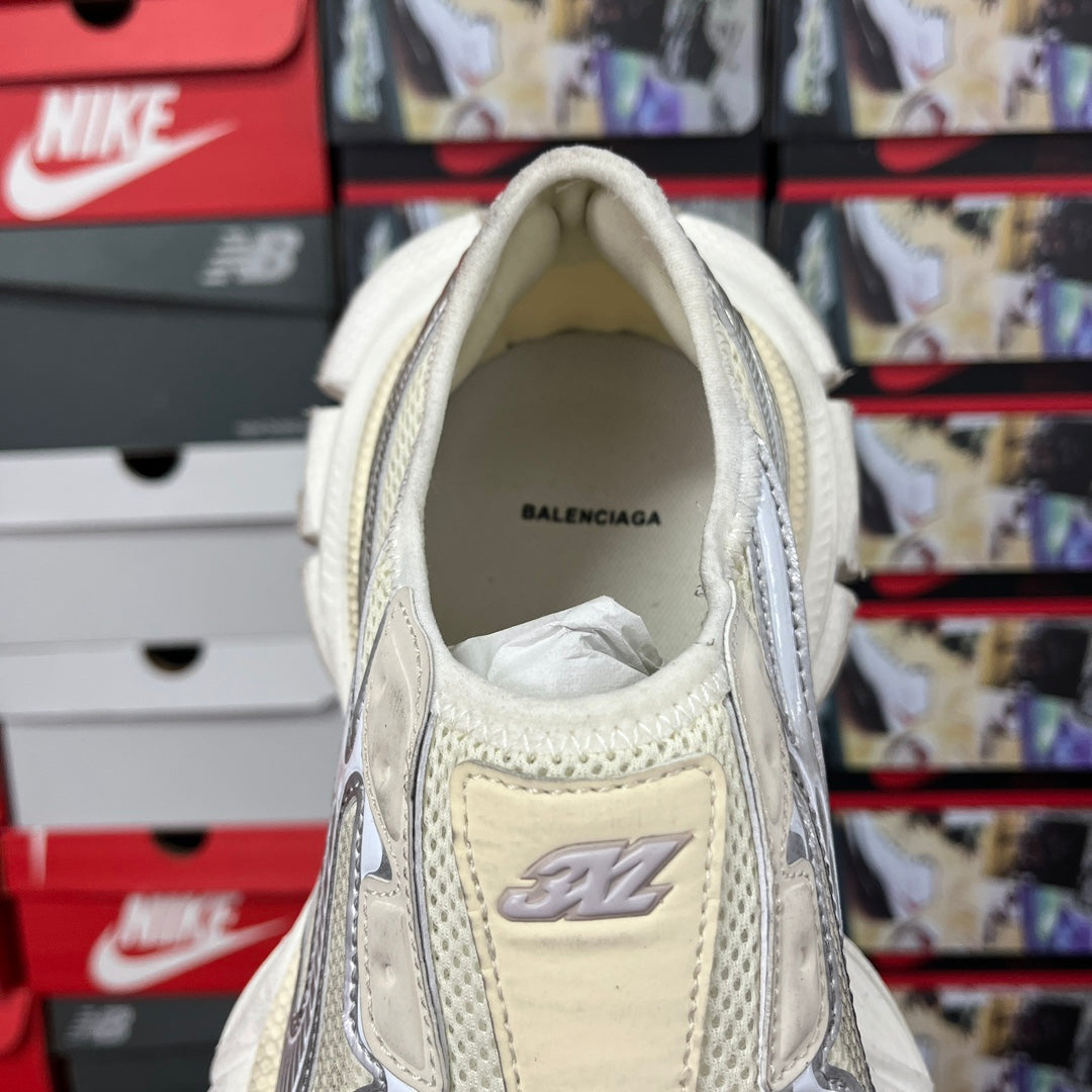 Balenciaga unisex sneaker interior, cream lining with BALENCIAGA logo