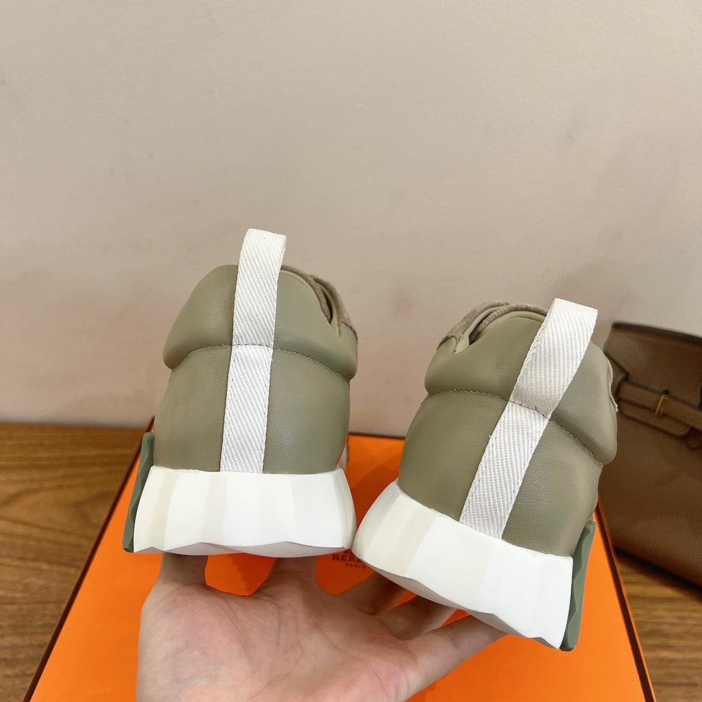 Hermes unisex sneakers, light upper with white heel pull tab and elastic collar