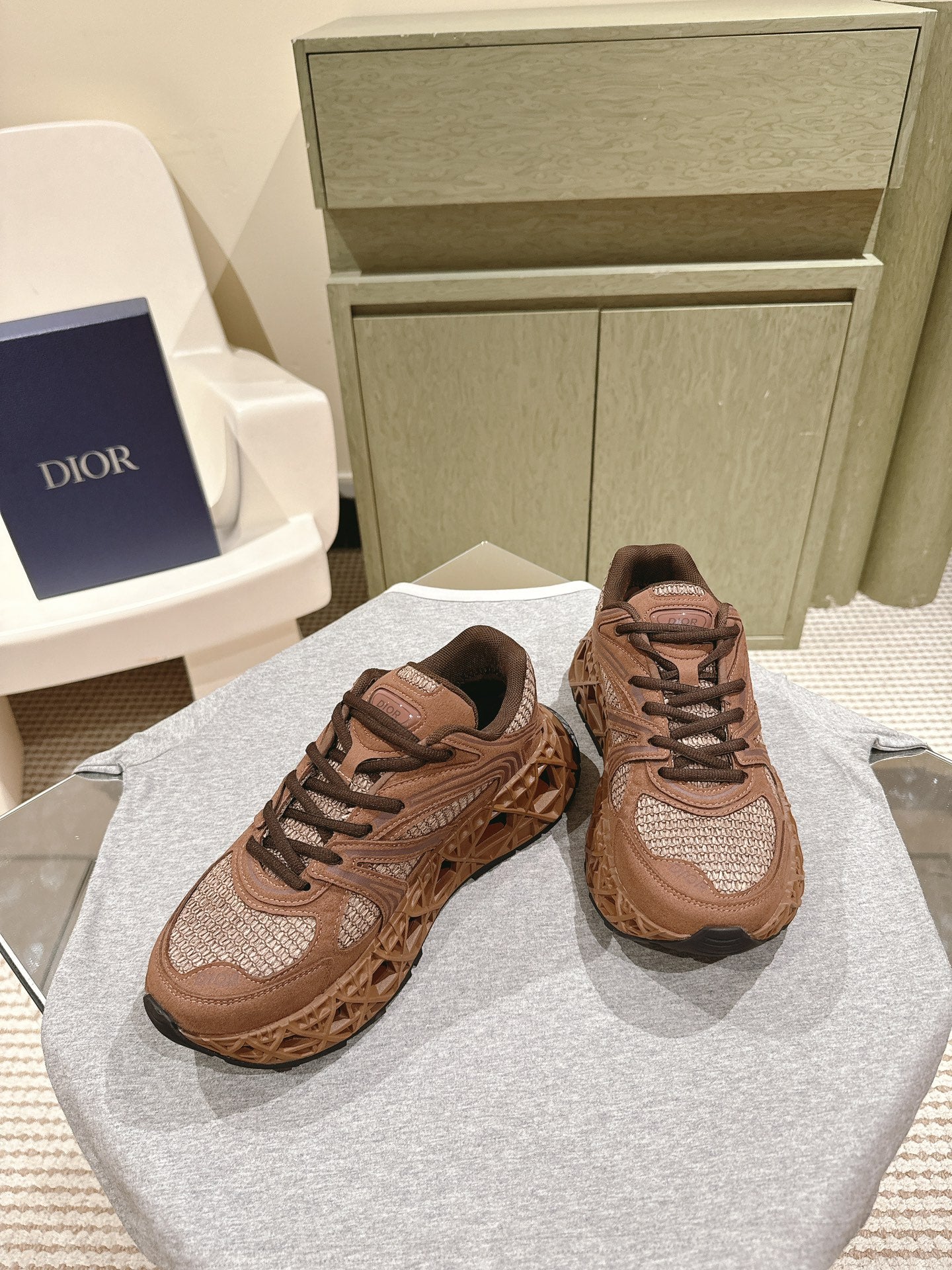 Unisex sneakers, tan knit upper with brown trim and lace-up front