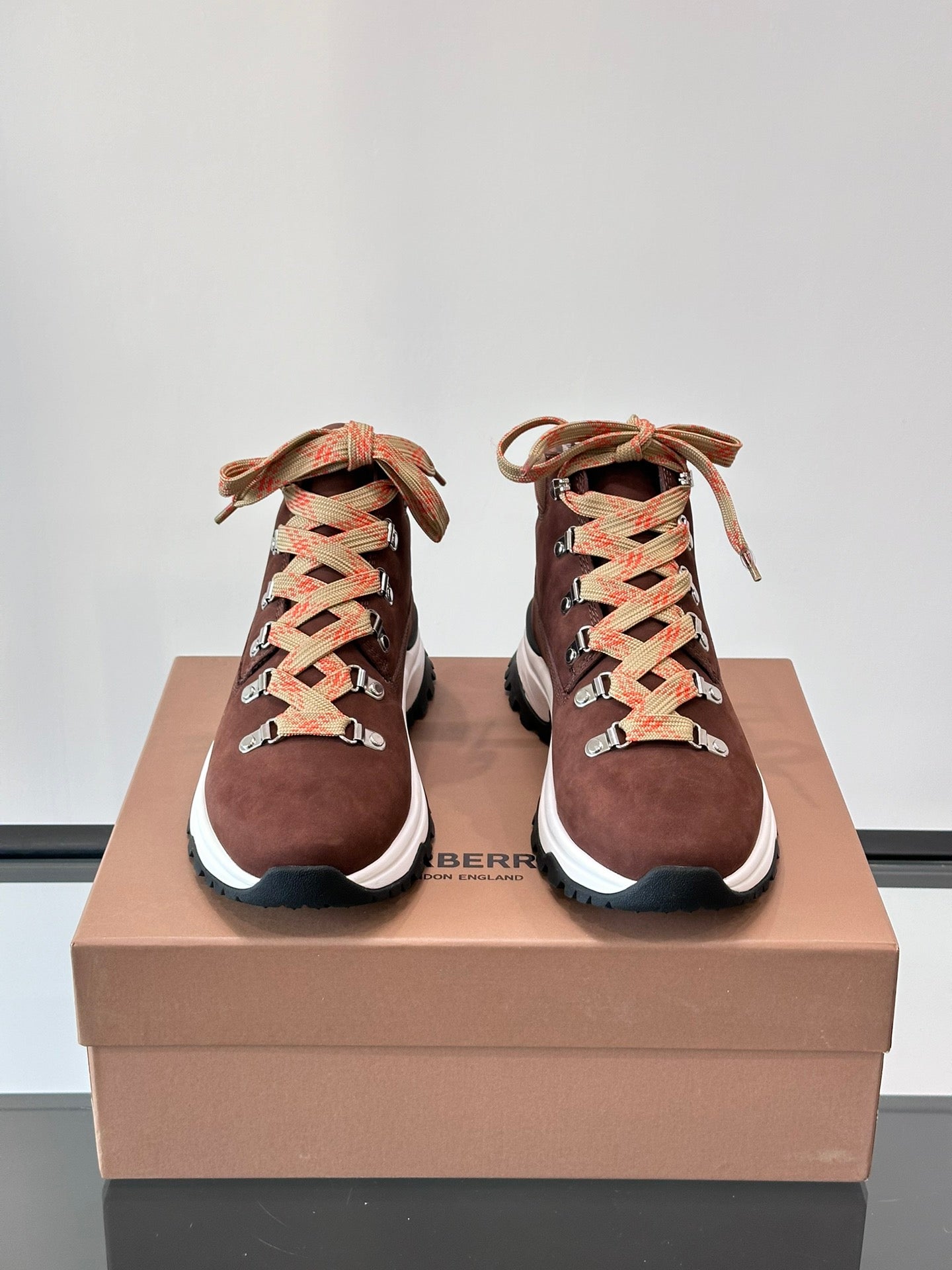 Luxury Shoes Burberry