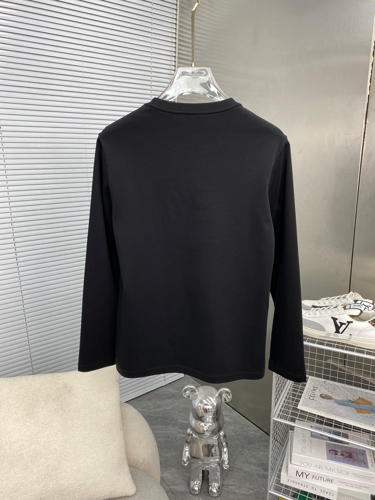 Black long-sleeve T-shirt with plain back