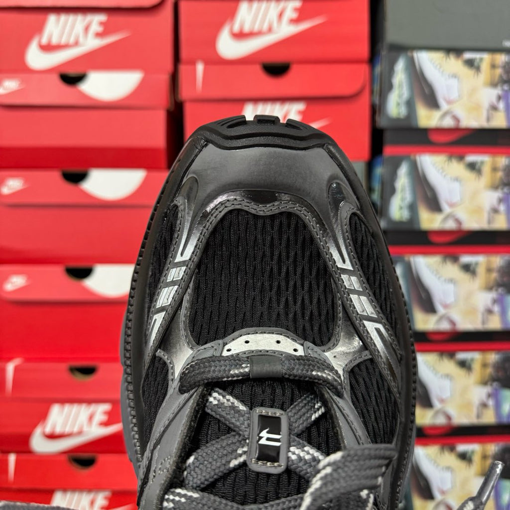 Balenciaga sneaker tongue and laces with mesh lining, black and gray