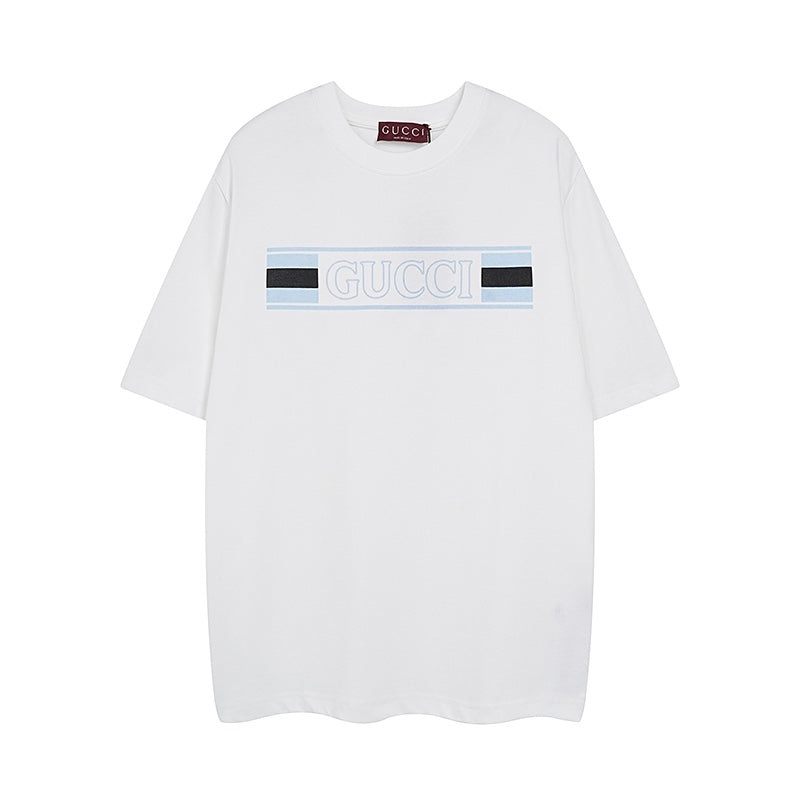 White short-sleeve T-shirt with Gucci logo stripe print at chest