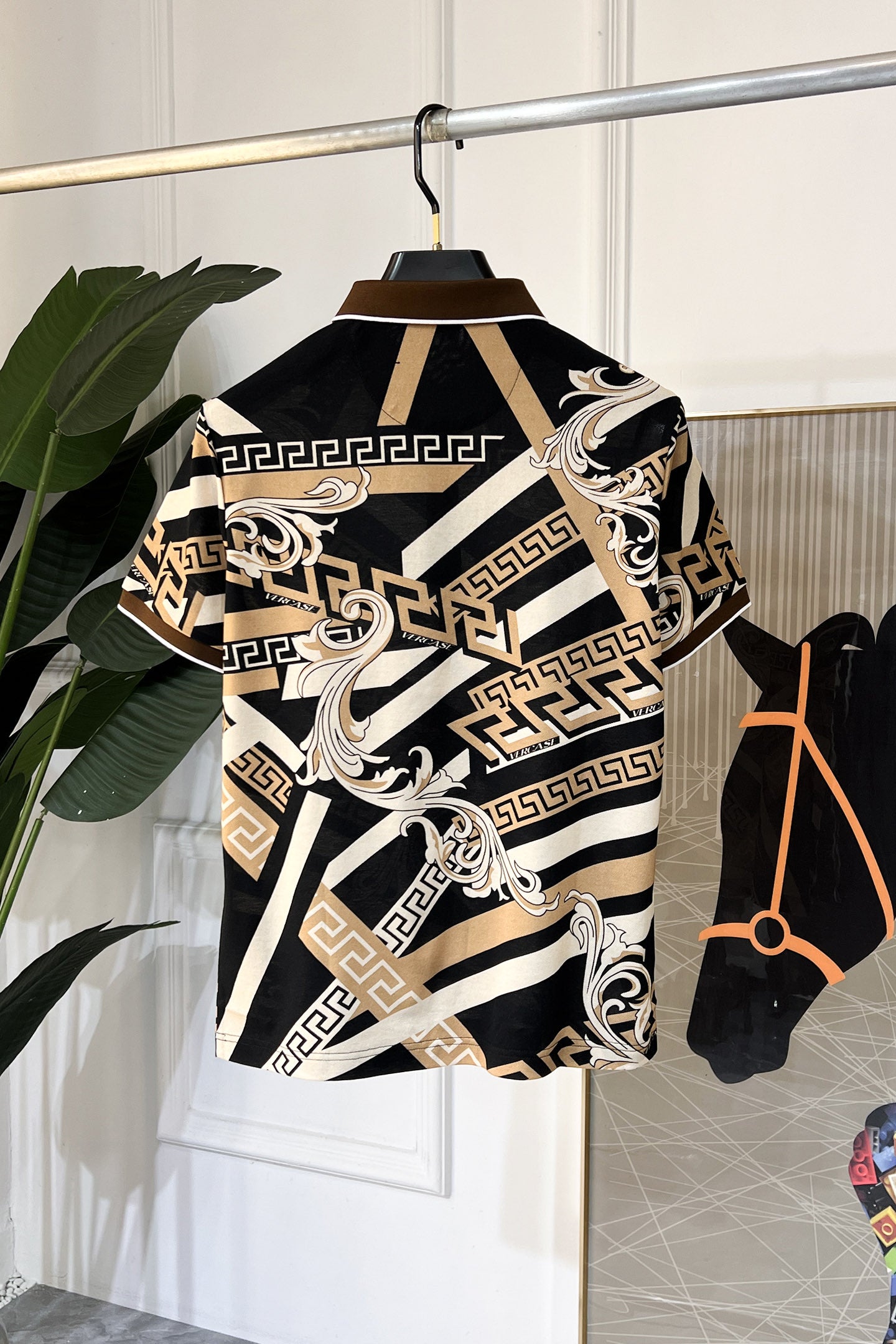 Versace patterned short-sleeve shirt with pointed collar, black and beige, rear view