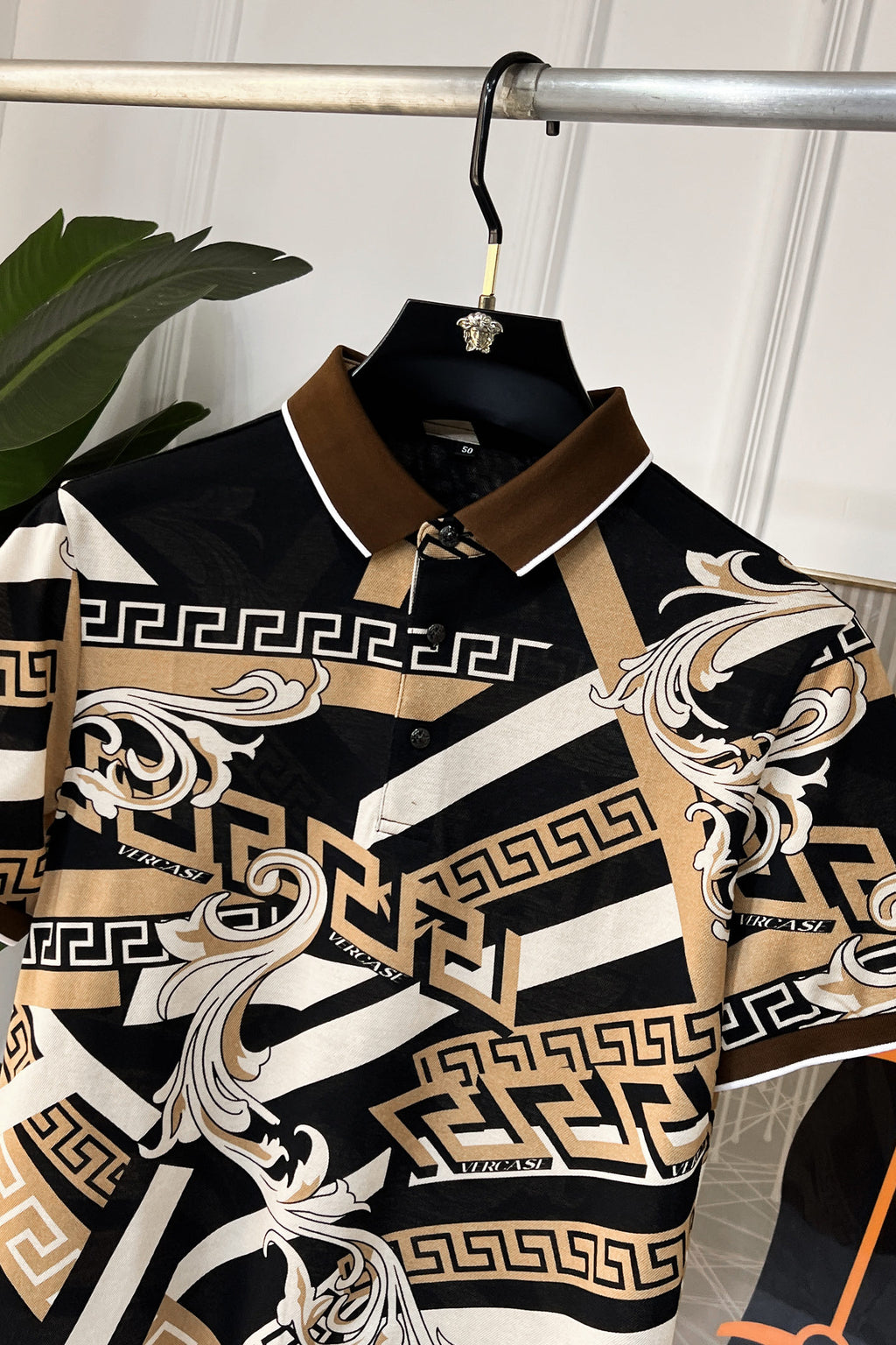 Versace patterned short-sleeve shirt with pointed collar, black and beige print