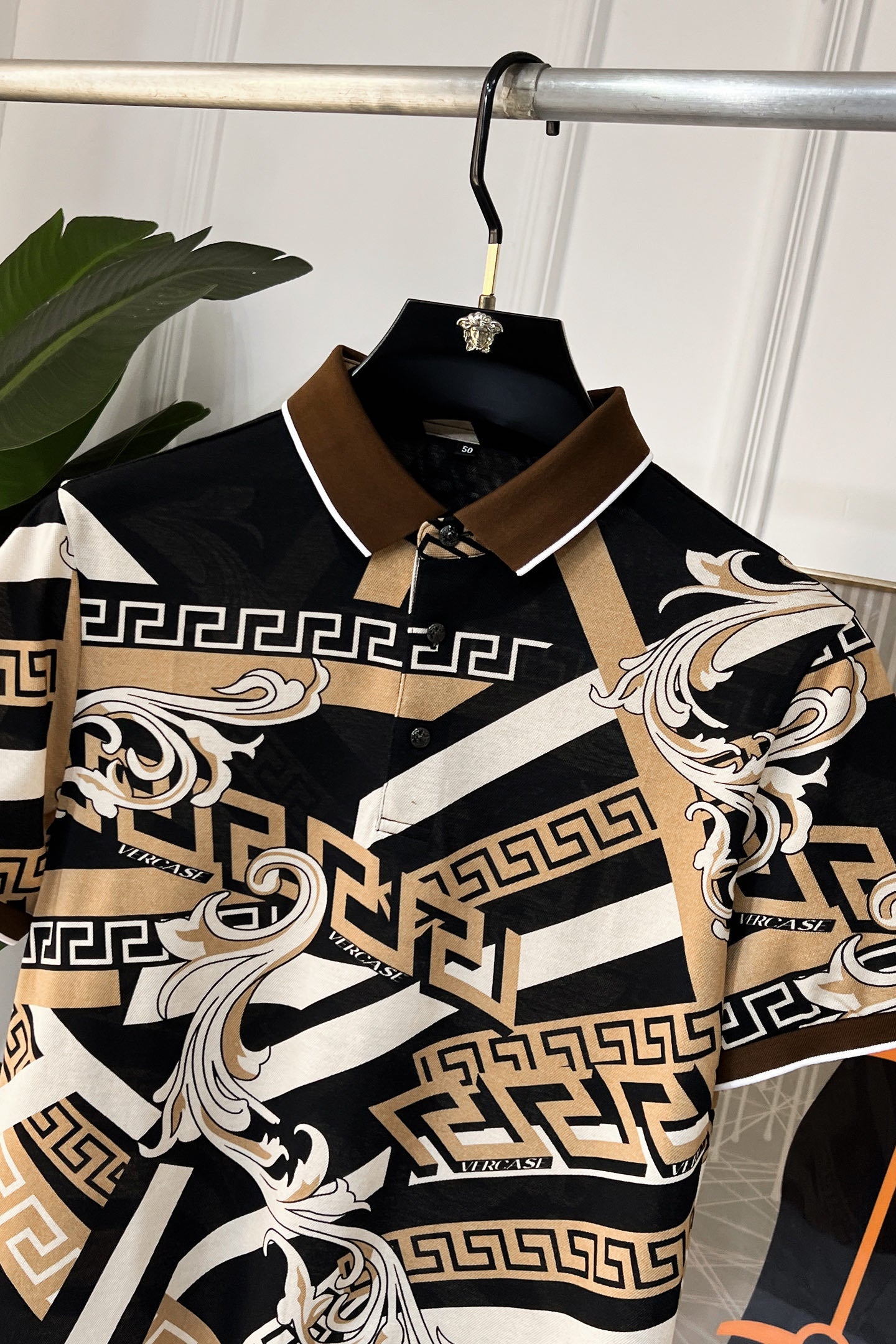 Versace patterned short-sleeve shirt with pointed collar, black and beige print