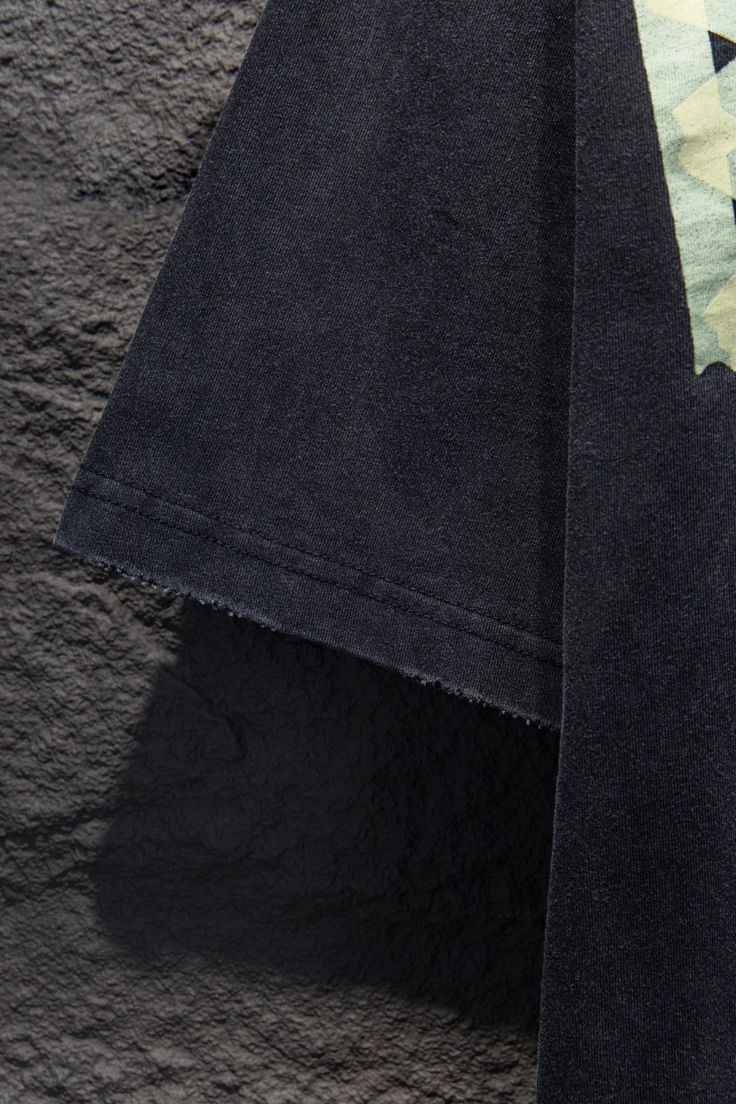 Balenciaga black T-shirt with curved hem and short sleeves
