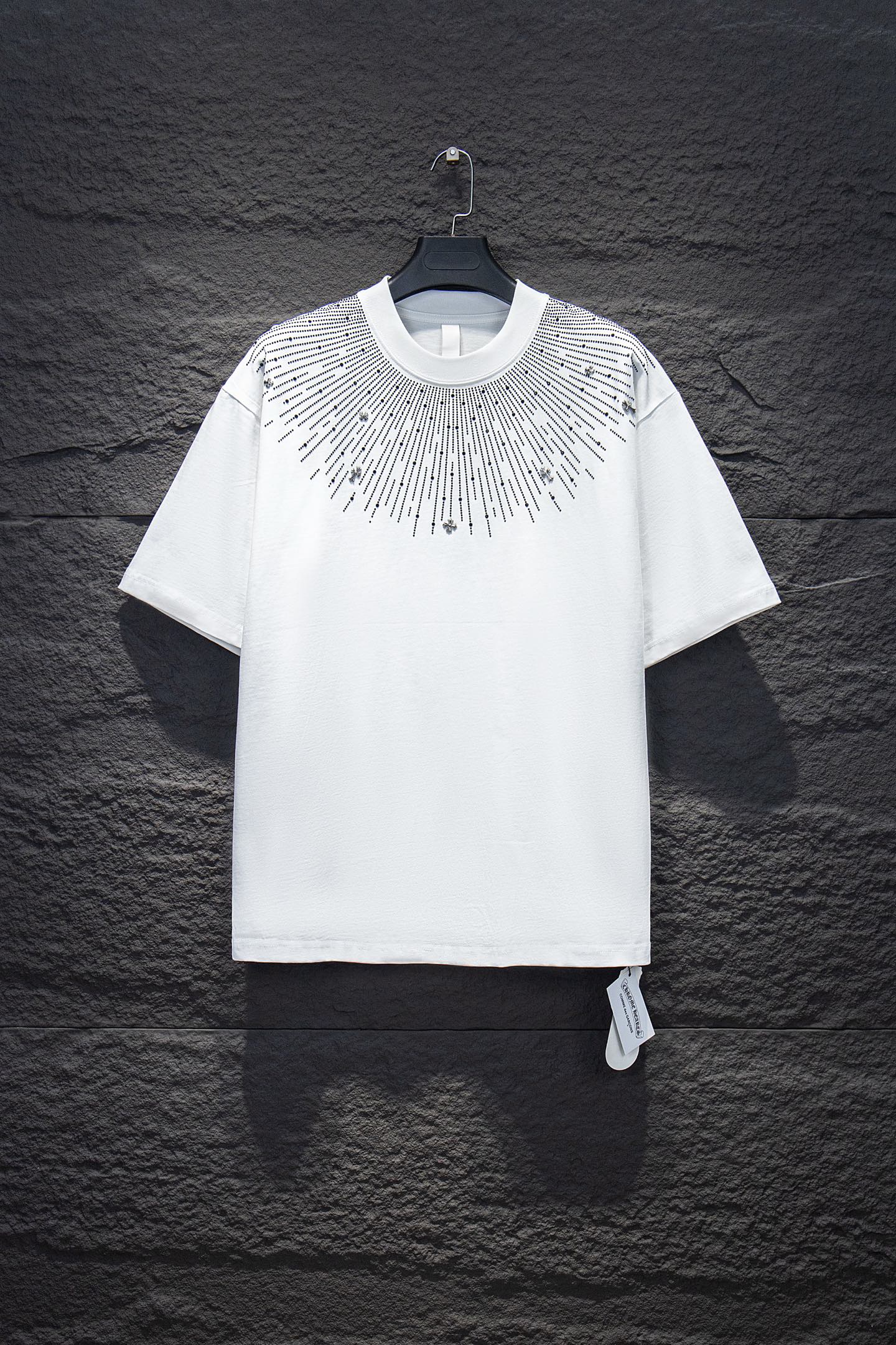 White short-sleeve T-shirt with beaded starburst and rhinestone cross detail