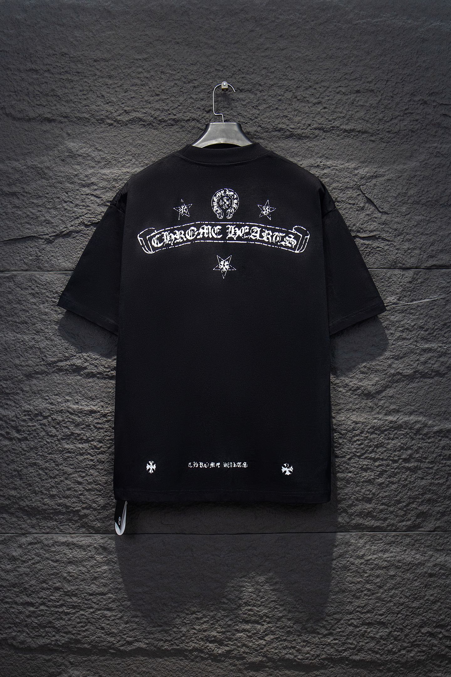 Black short-sleeve T-shirt with large back logo and star emblem print