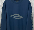 Long-sleeve crewneck T-shirt close-up, dark blue, front logo graphic