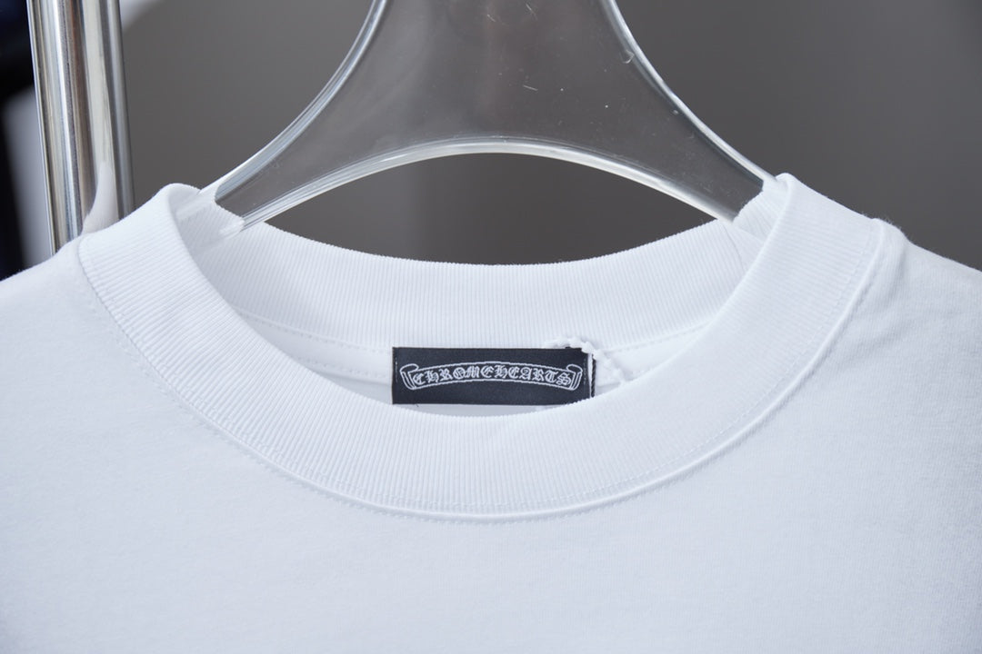 White crewneck T-shirt with ribbed collar and brand neck label