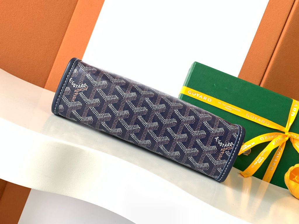 Navy Goyard pattern long zip wallet clutch with logo patch and stitching