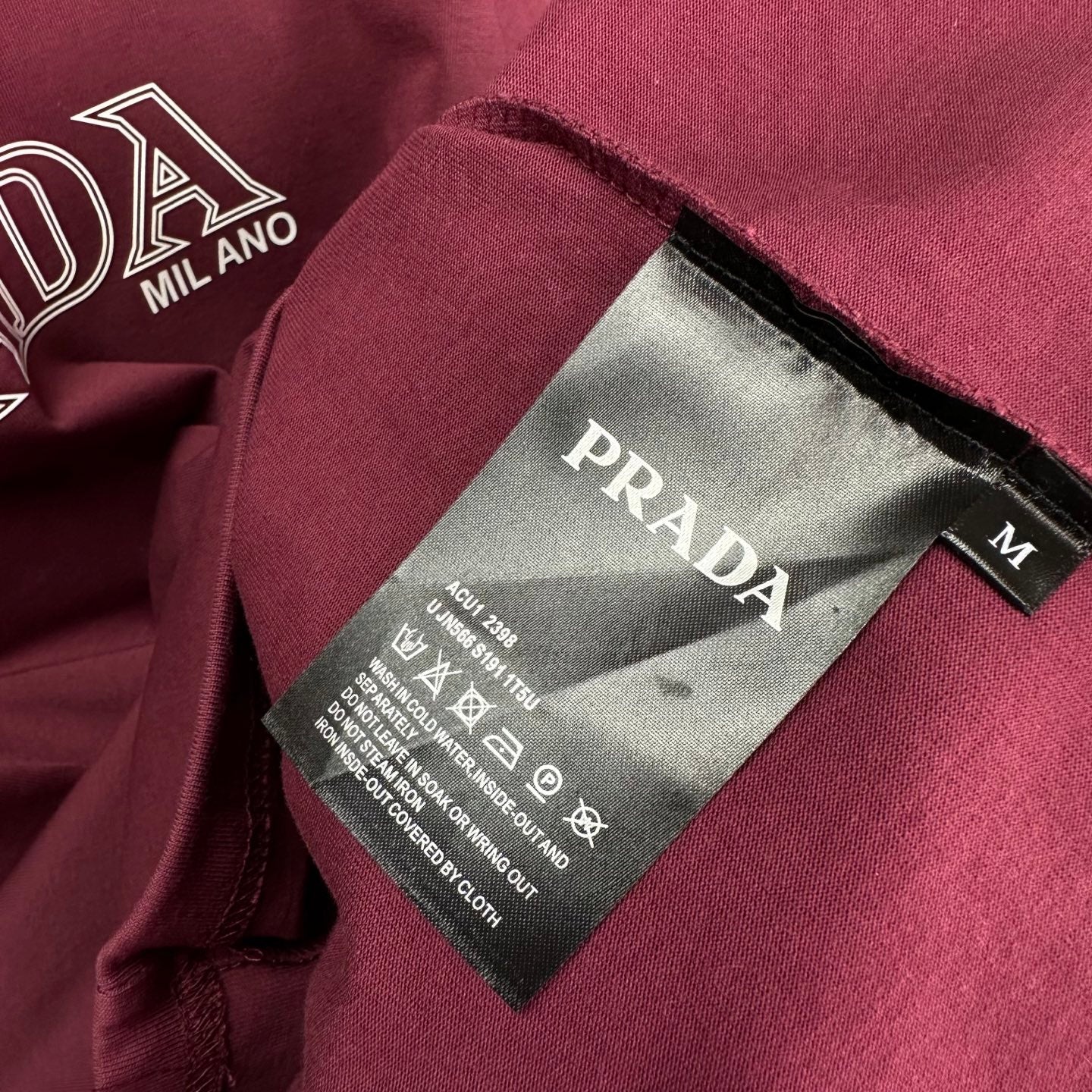 Burgundy Prada T-shirt inner neck label tag