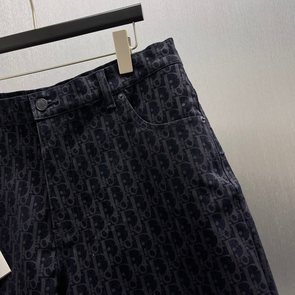 Dior logo-pattern shorts waistband with dark button and belt loops