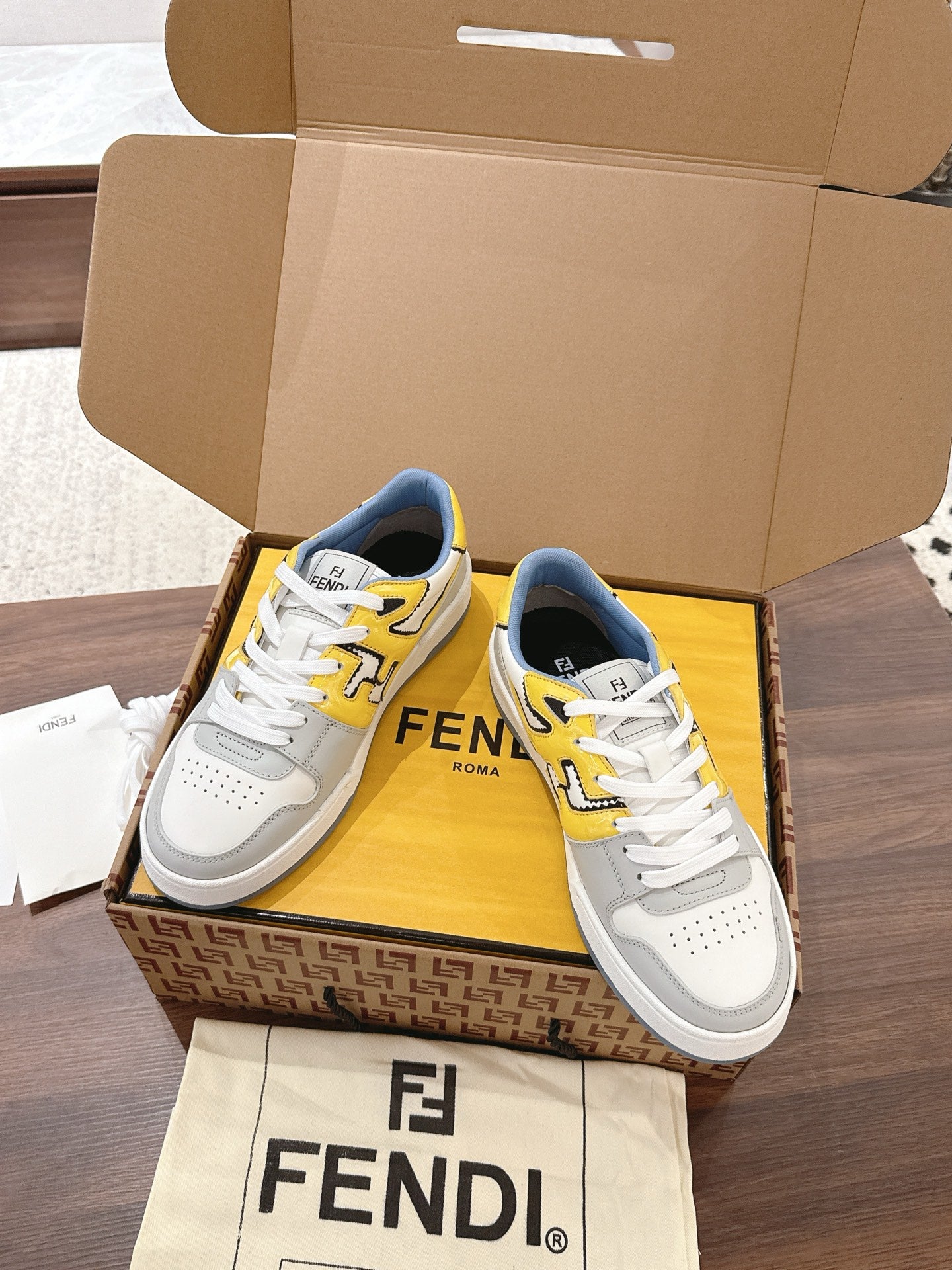 Luxury Shoes Fendi Unisex