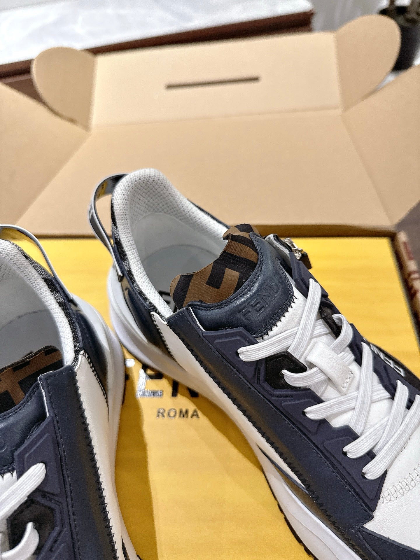Luxury Shoes Fendi Unisex