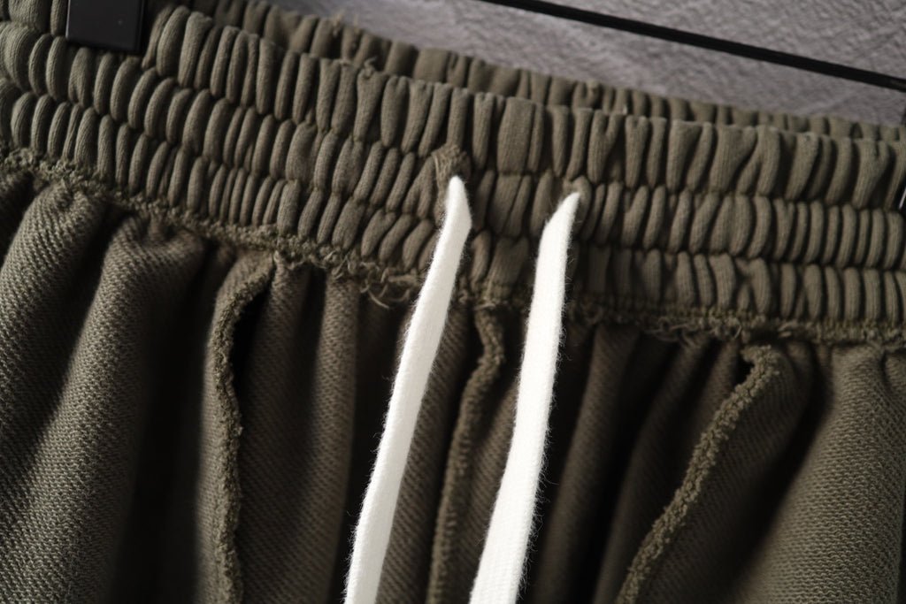 Olive green elastic waistband with two drawstrings