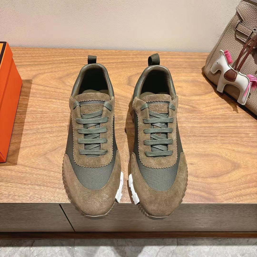 Unisex sneakers in blue-gray suede and mesh, lace-up, white outsole