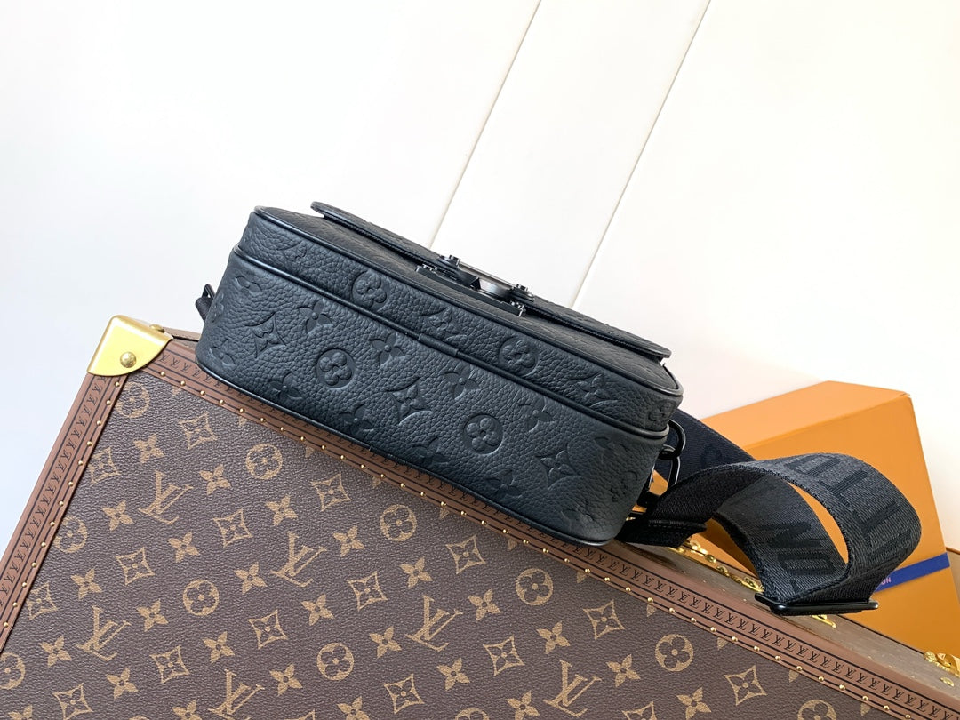 Men’s Louis Vuitton monogram crossbody bag, dark navy, zip pocket and adjustable strap