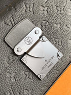 Louis Vuitton monogram leather card holder with snap and white Louis Vuitton Paris label