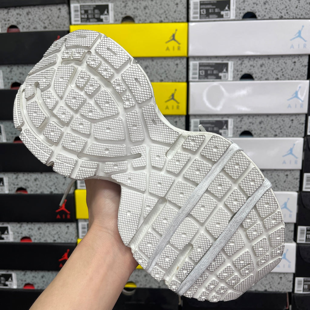 Balenciaga unisex sneaker outsole in white with grid tread pattern
