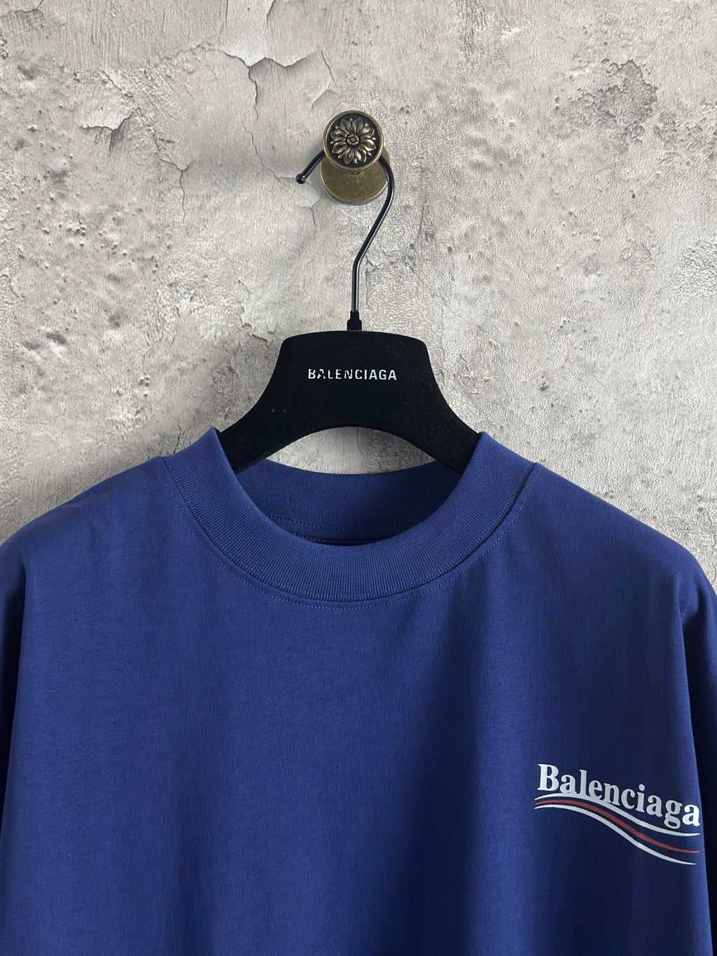 Blue Balenciaga crew-neck T-shirt with short sleeves and right-chest logo print.