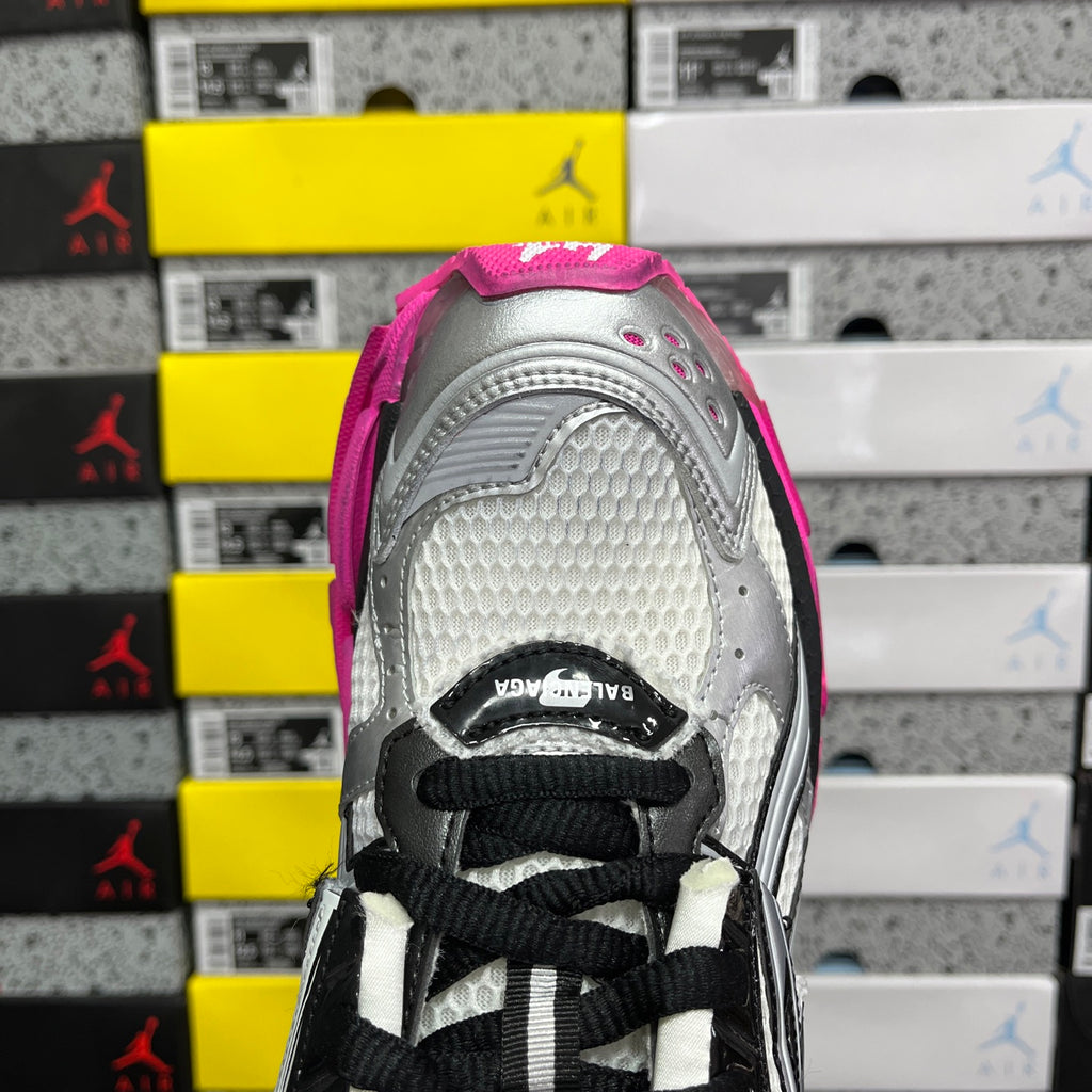 Balenciaga unisex sneakers, silver toe panel with black lace-up and pink collar