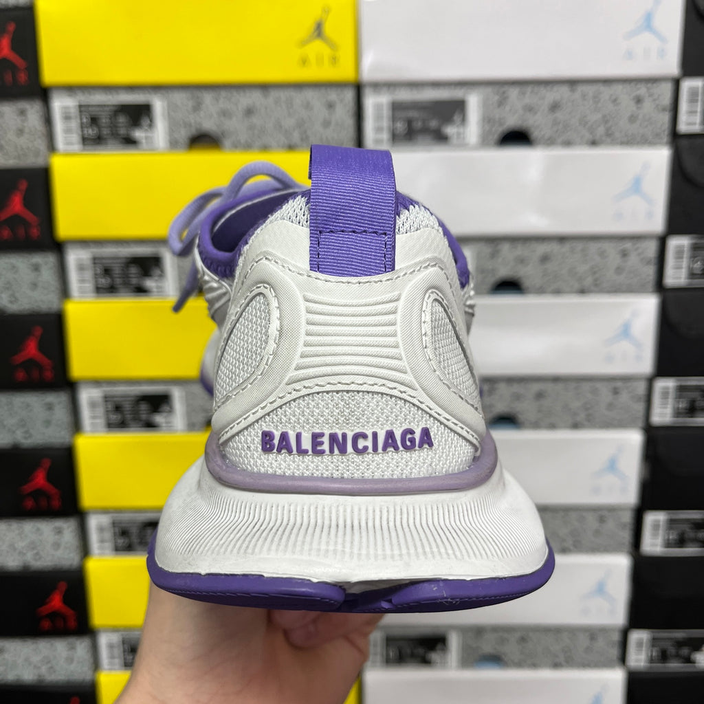 Unisex white sneaker with BALENCIAGA heel lettering and purple collar