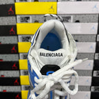 Balenciaga unisex sneakers heel view with BALENCIAGA logo on white collar