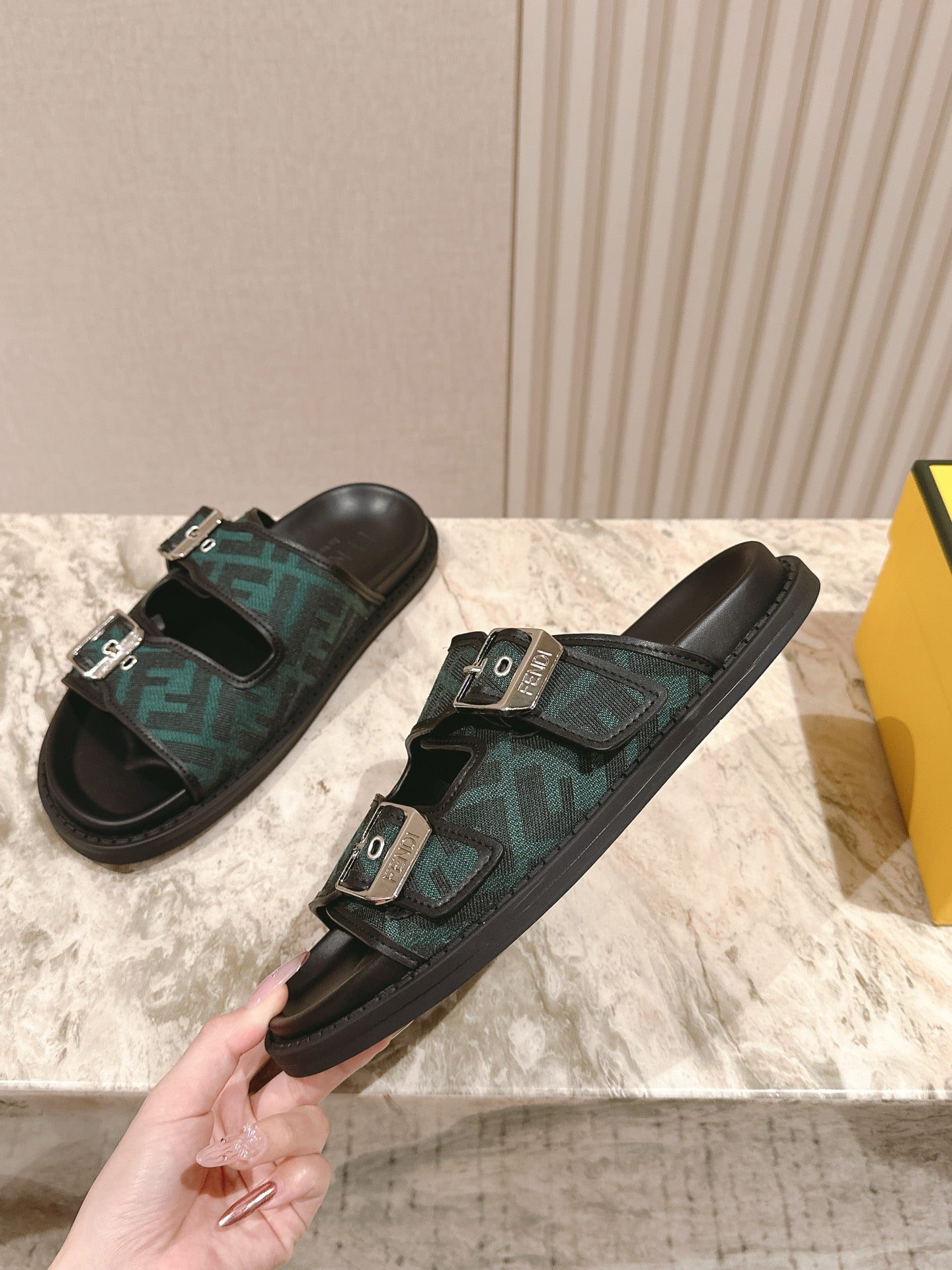 Luxury Shoes Fendi Sandals