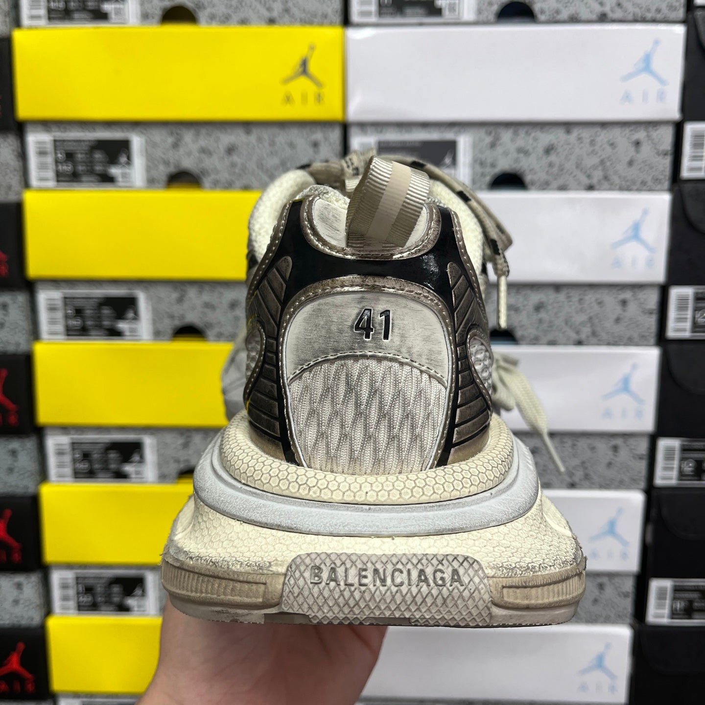 Balenciaga unisex sneaker heel view, size '41' label and BALENCIAGA logo on sole