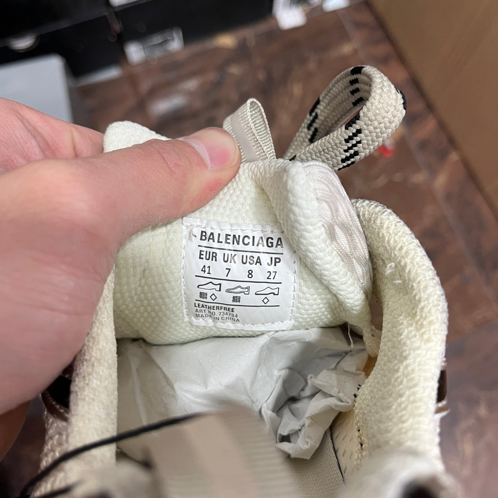 Balenciaga unisex sneaker size tag, 'Eur' and 'UK' labels on cream lining