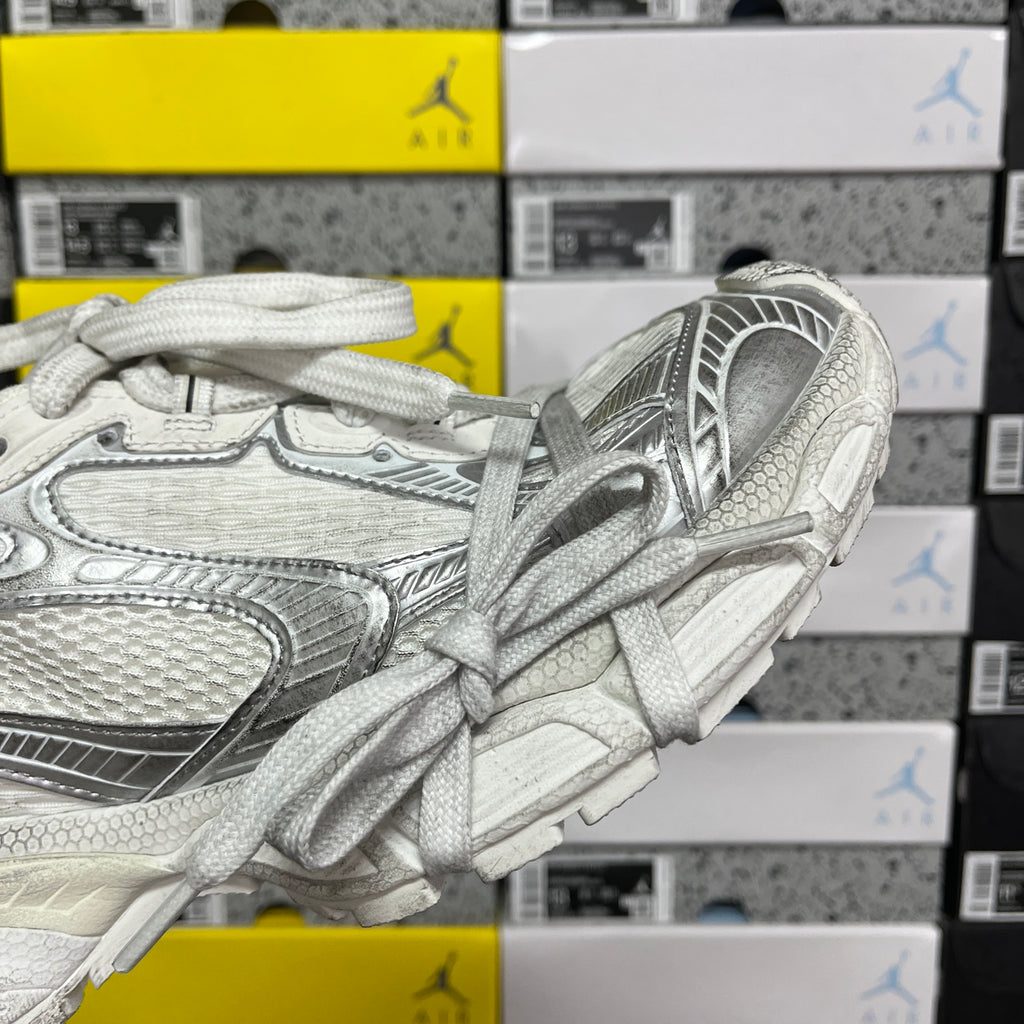 Unisex Balenciaga sneakers, silver/white upper with side panel details and tied laces