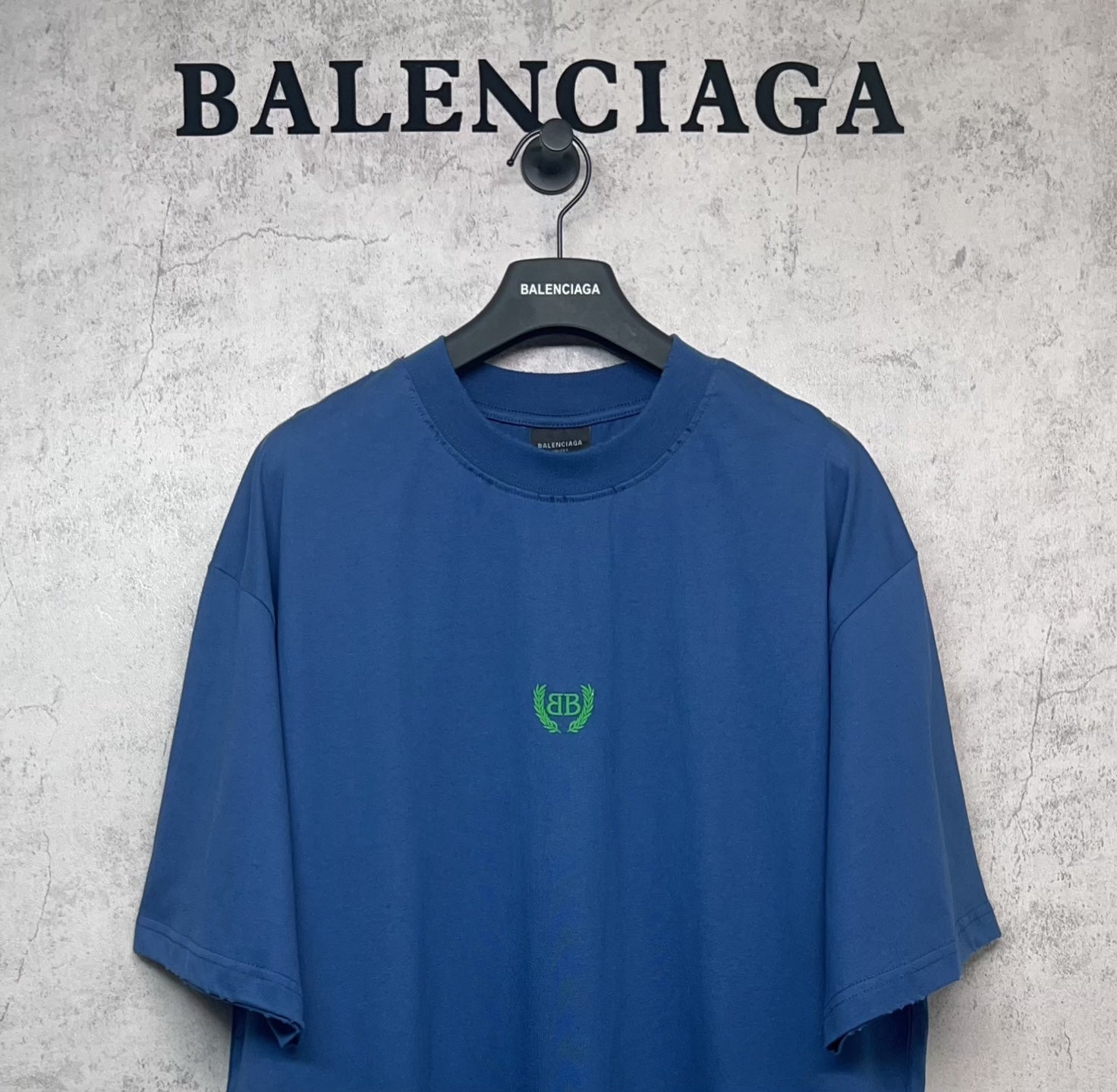 Balenciaga blue oversized T-shirt with crew neck and green chest logo detail