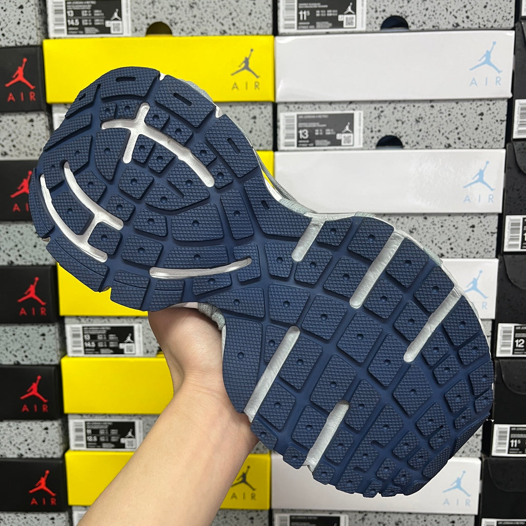 Balenciaga unisex sneakers outsole, blue rubber tread with white pattern blocks